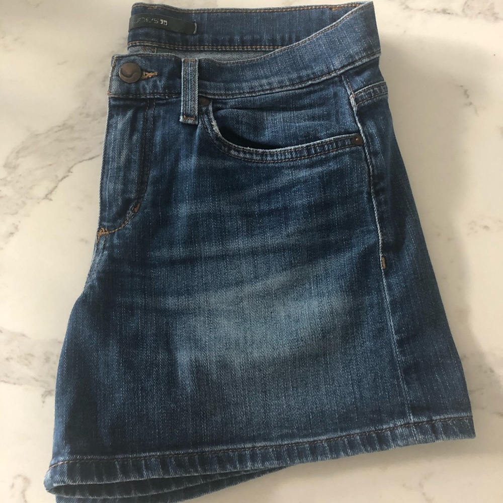 Joe’s denim shorts size 28